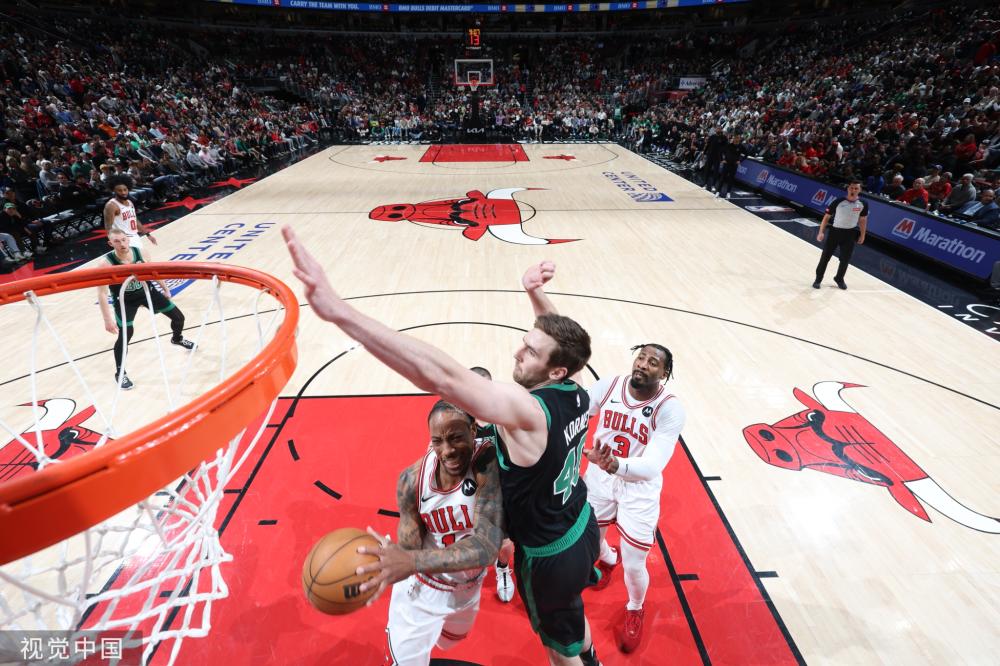 荣誉之间紧 荣誉之间紧